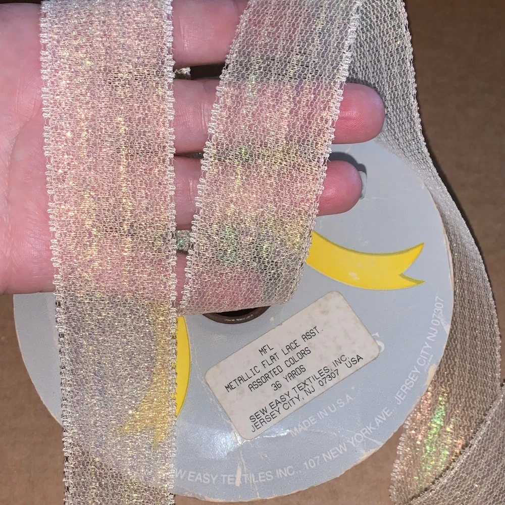 Vintage Metallic Flat Lace Ribbon Peach iridescent